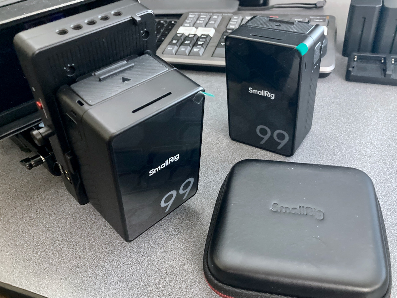 その他 SmallRig VB99 SE Amazon.com : SMALLRIG V Mount Battery VB99 SE, 99Wh